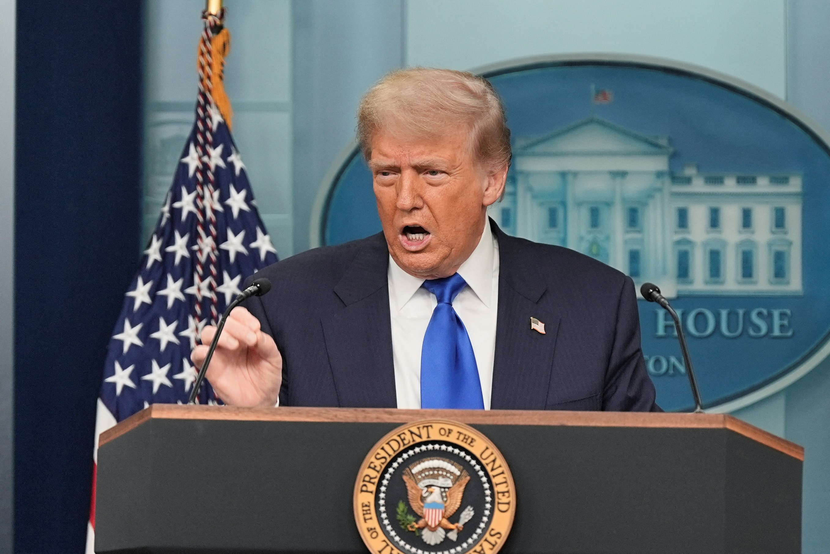 Chanceler do Irã responde Trump e alfineta Israel: 'Teve de correr para o papai para não ser esmagado pelos nossos mísseis'