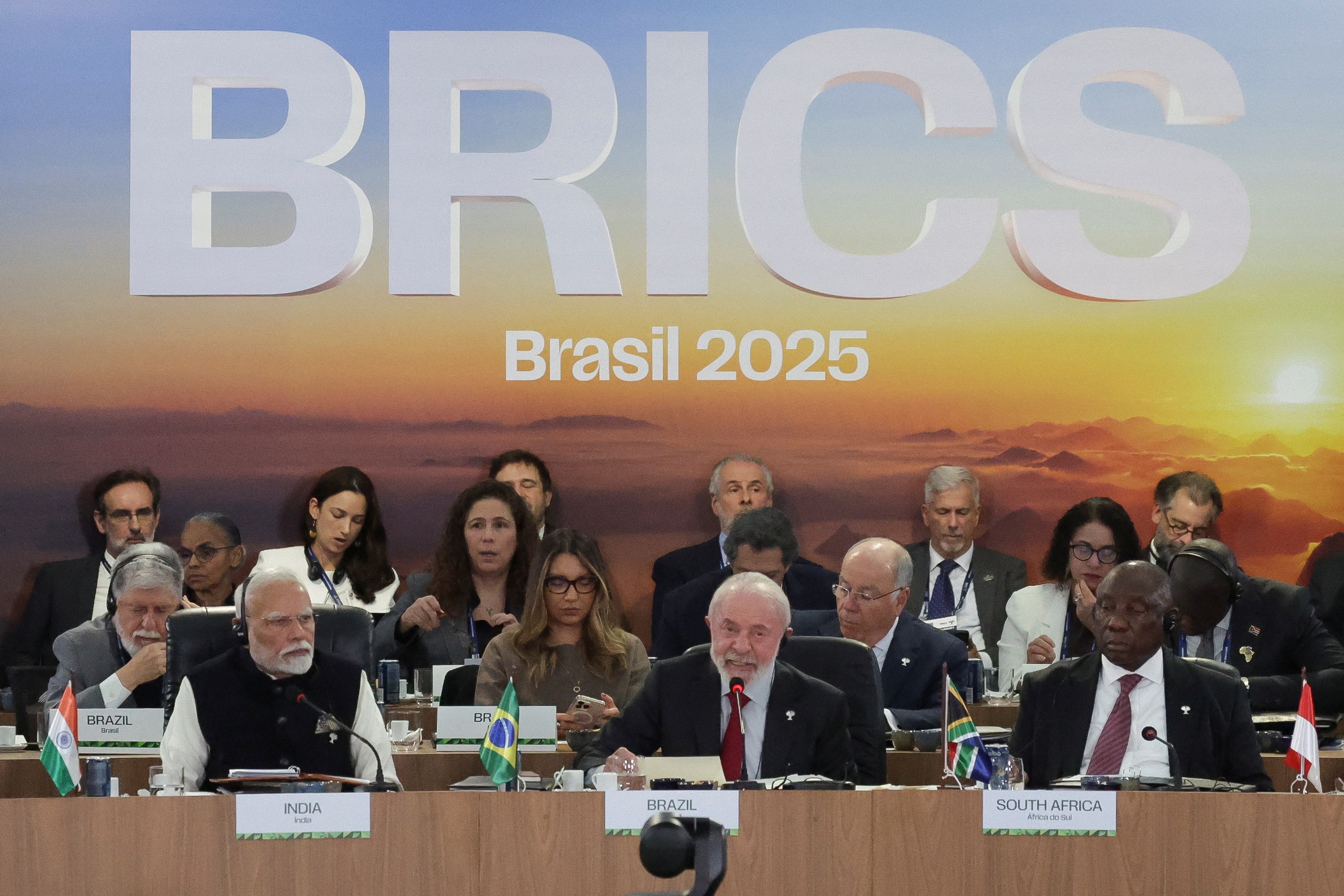 Sem citar Trump, Lula diz que Brasil não aceita 'interferência' de quem quer que seja