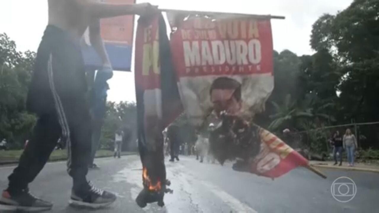 Operação dos EUA retira opositores de Maduro asilados na embaixada argentina na Venezuela
