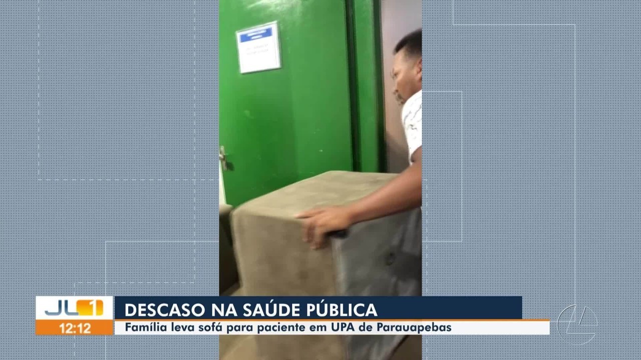 Sem acomodação para o pai, homem leva sofá ao hospital em protesto no PA