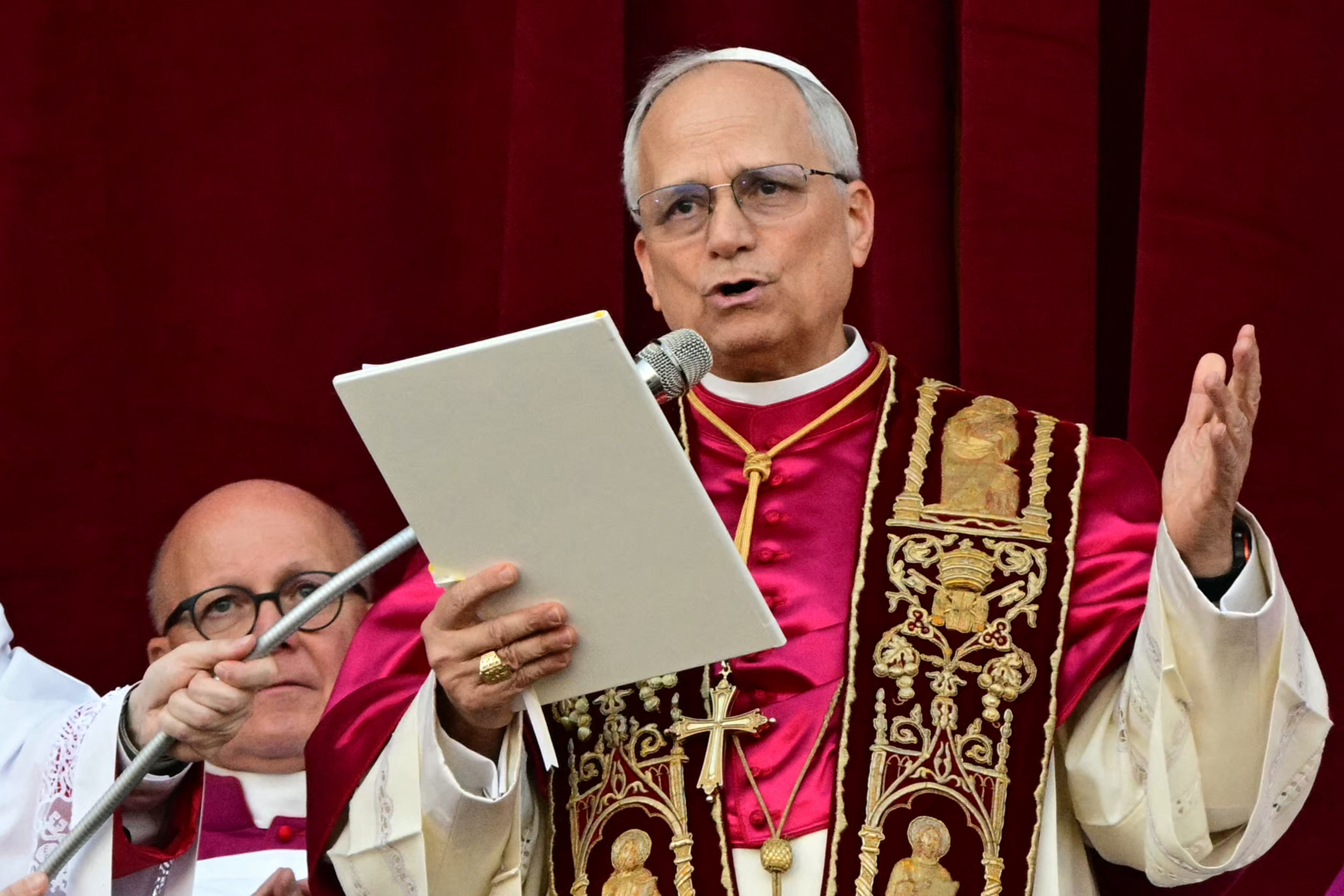 Tal como Francisco, Papa Leão XIV sustenta posições antagônicas às de Trump