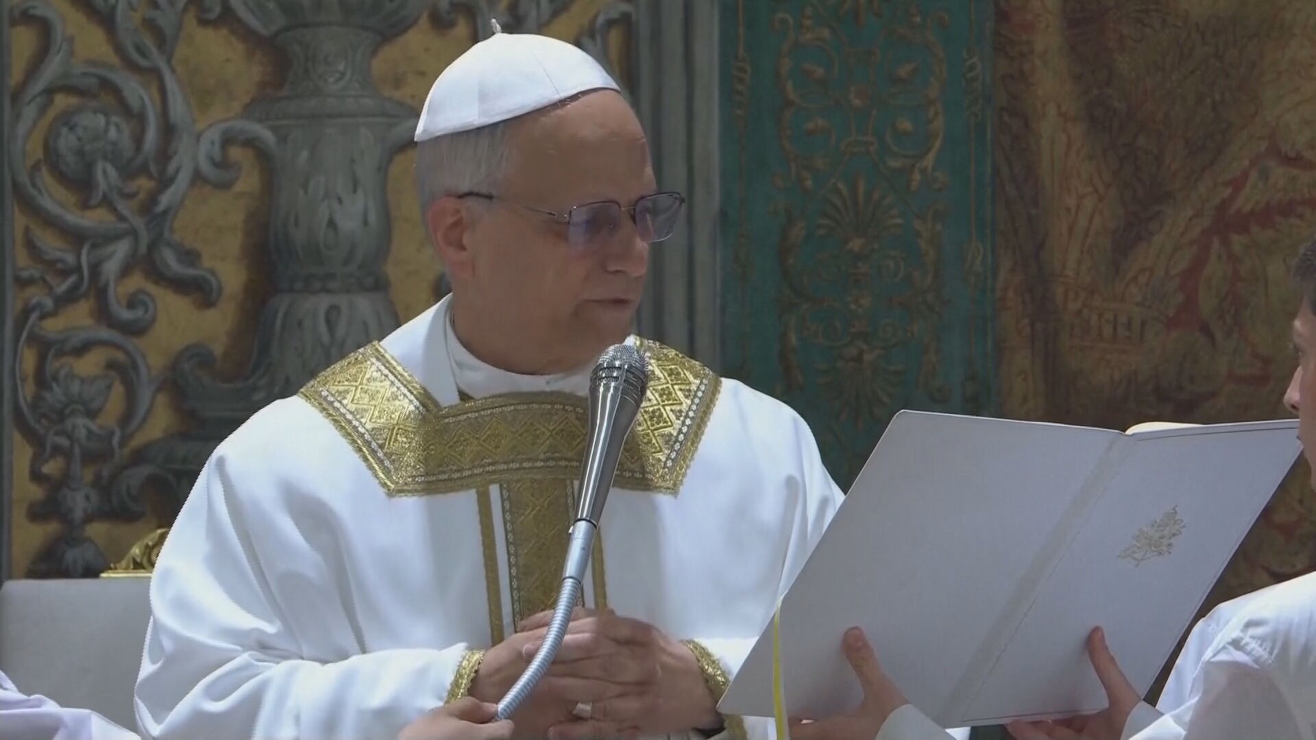 Papa Leão XIV pede que a Igreja seja um 'farol que ilumina as noites do mundo' em homilia de 1ª missa