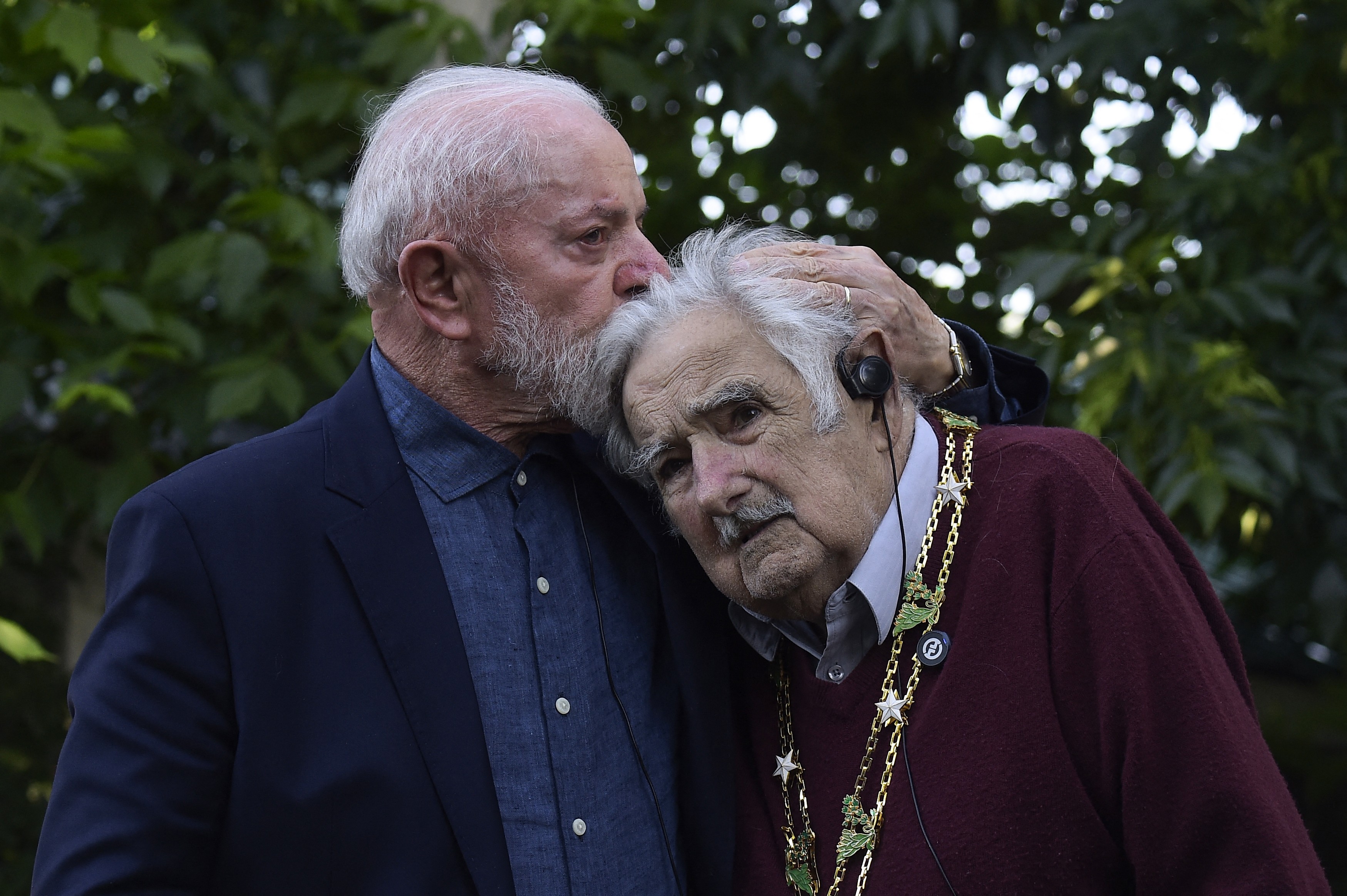 Lula embarca para Montevidéu para acompanhar velório de Pepe Mujica