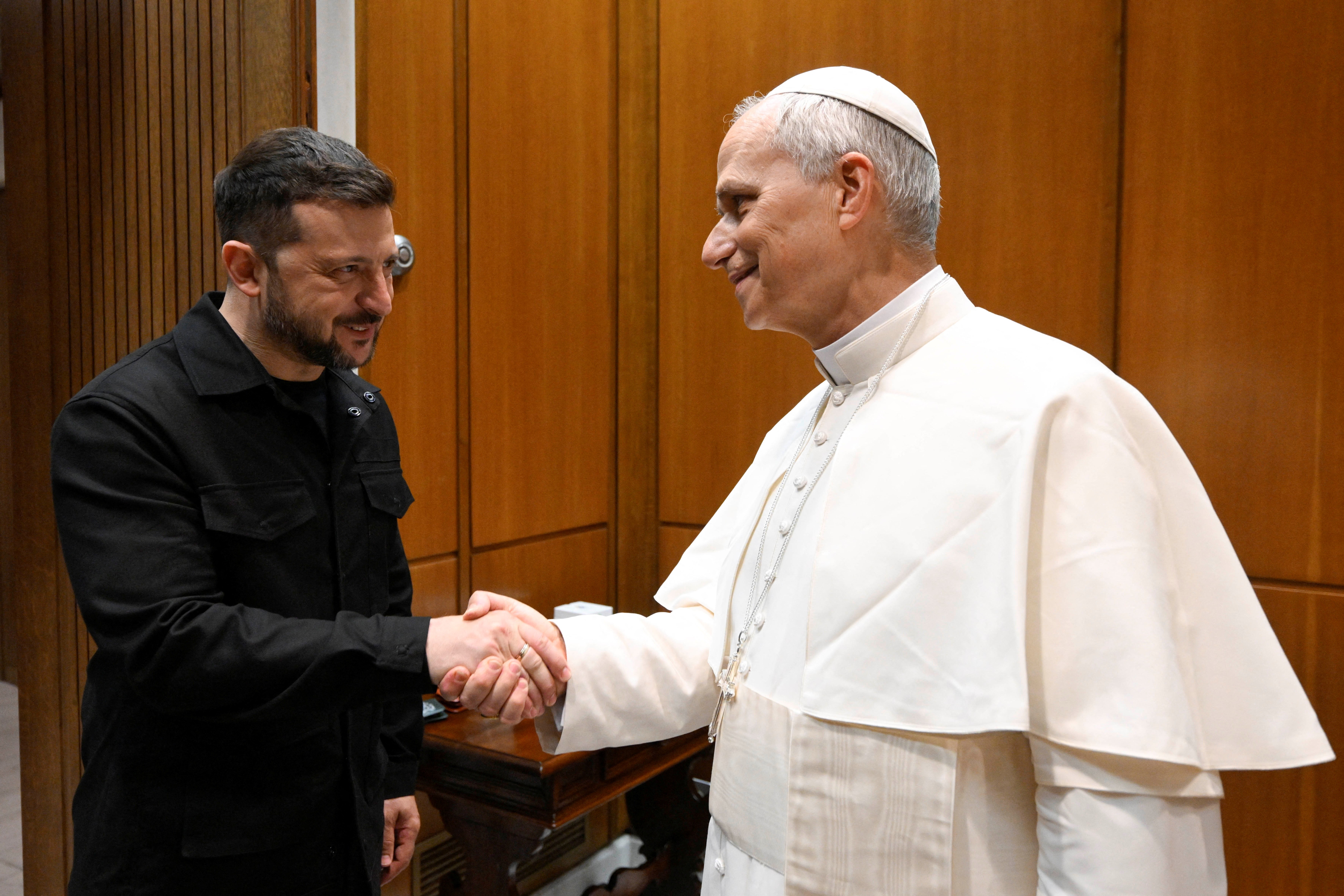 Papa Leão XIV recebe JD Vance e discute guerras, relações EUA-Vaticano e liberdade religiosa