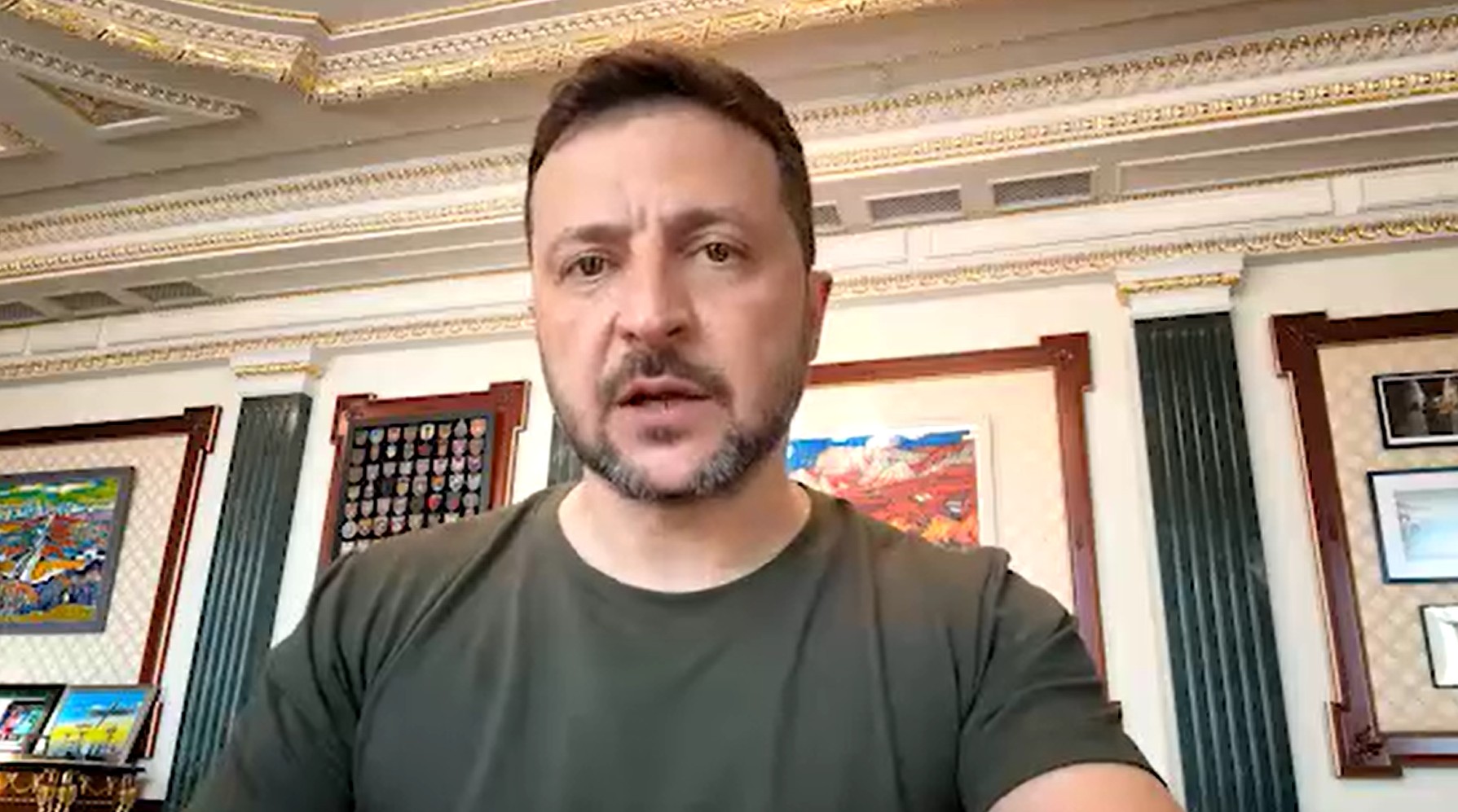 Zelensky acusa Rússia de 'tentar ganhar tempo' para continuar guerra; Moscou diz estar pronta para prosseguir com negociações