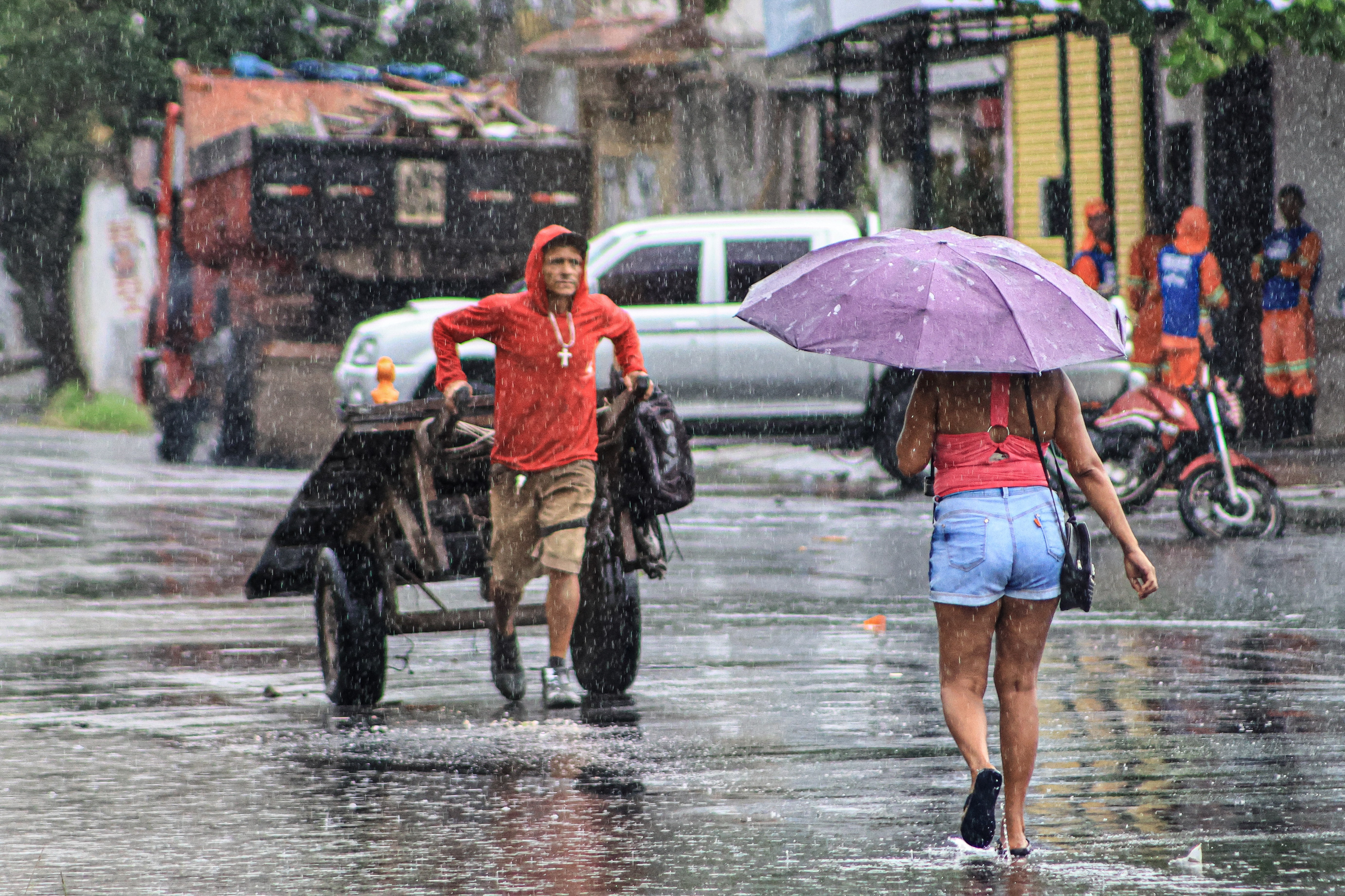 Fortes chuvas e maré alta em Belém: prefeitura emite alerta para os próximos dias